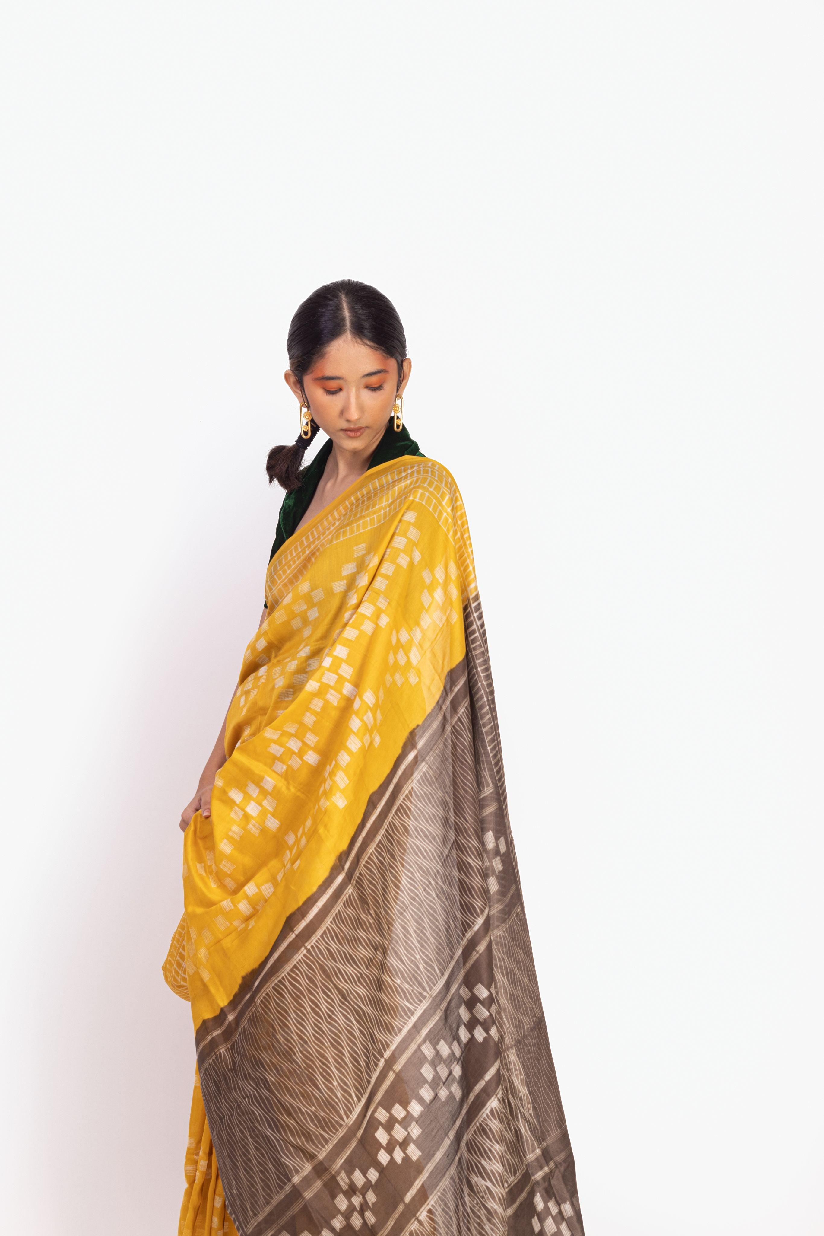 Kaisori Inayaat Mustard and brown Shibori print saree